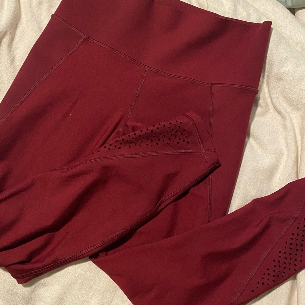 Maroon Old Navy Built in Sculpt leggings